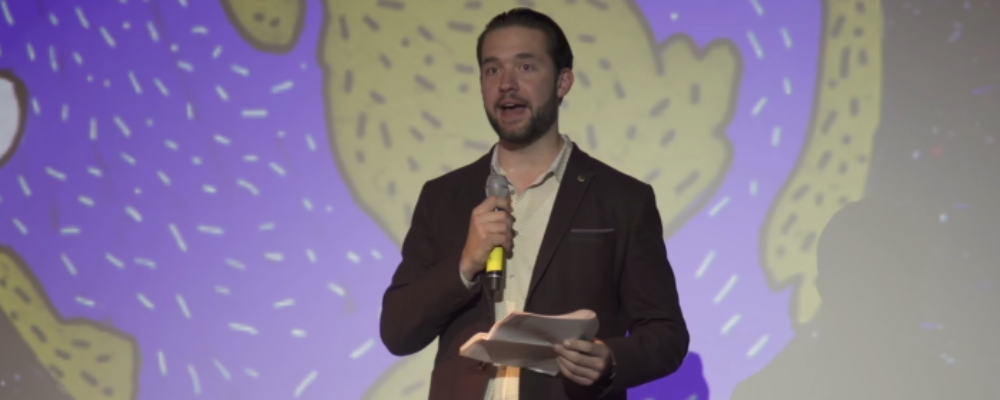 Redditors Respond to Alexis Ohanian's Open Letter by Sharing Their Immigration Stories
